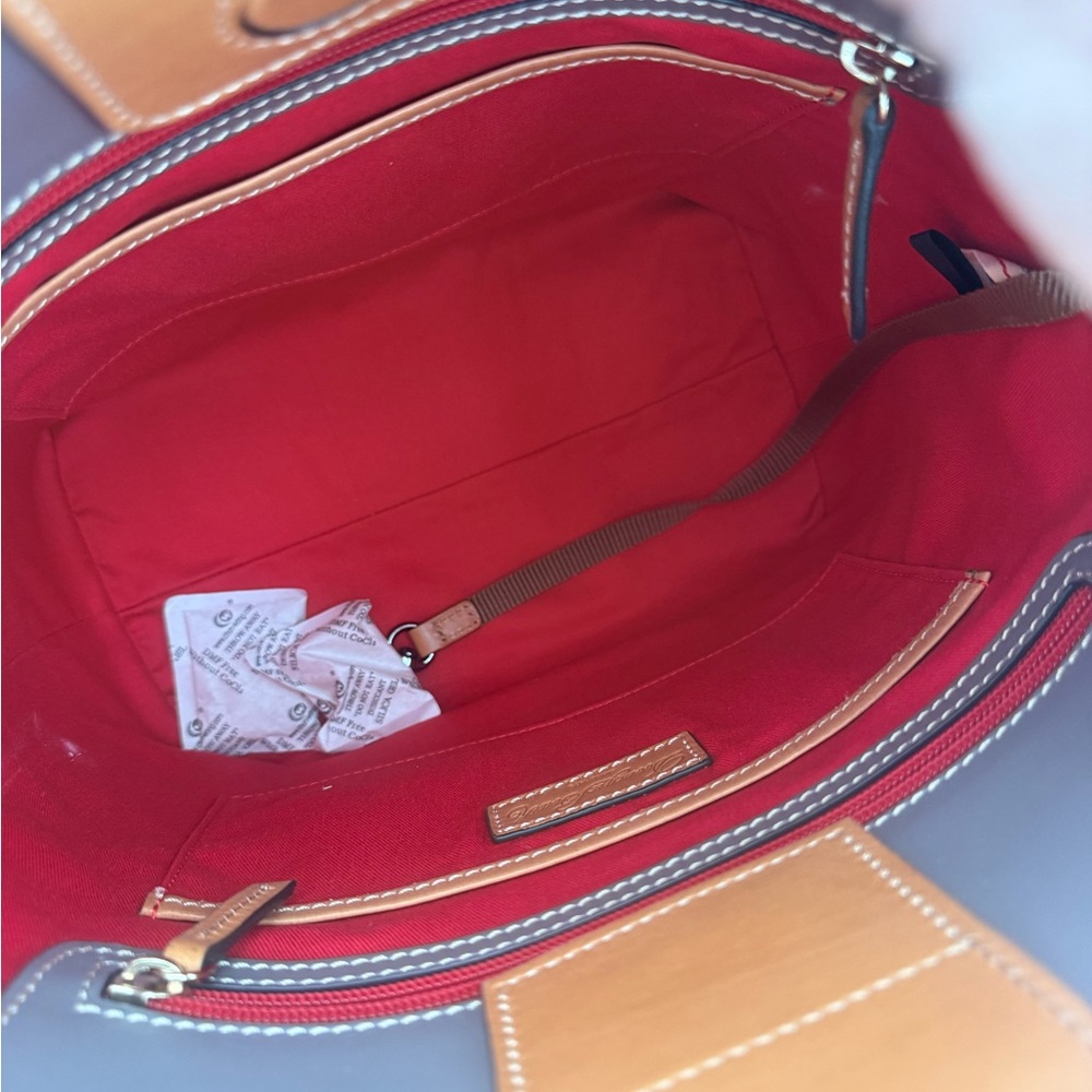 Dooney & Bourke Wexford Leather Small Ridley bag - Picture 6 of 7